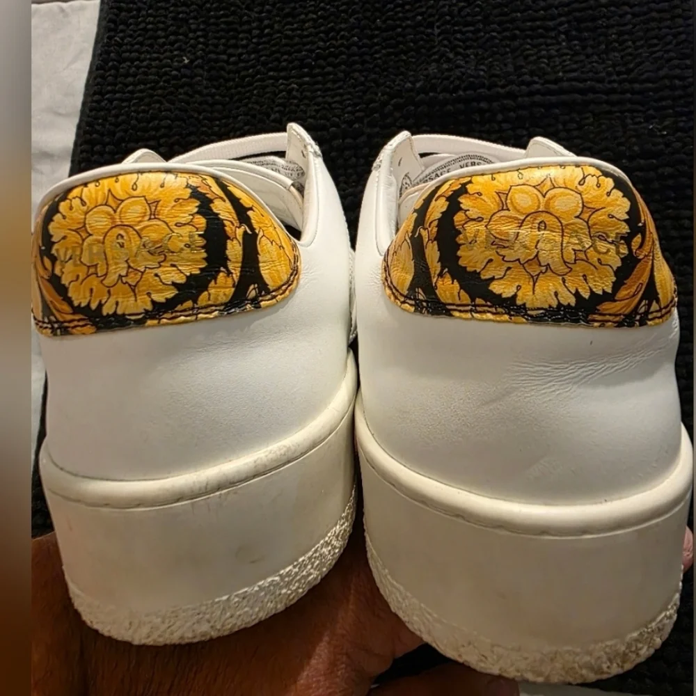Authentic Versace White Leather Logo Lace-Up Trainers with Branded Laces - Picture 3 of 6